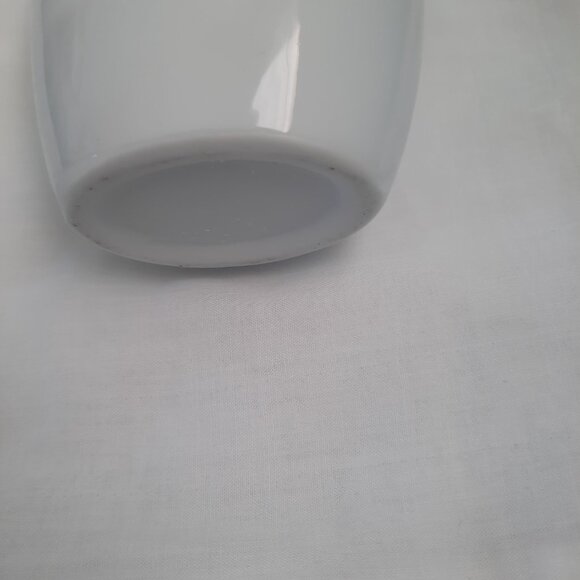 UNIQUE FLORAL PORCELAIN DECOR VASE - Picture 3 of 4